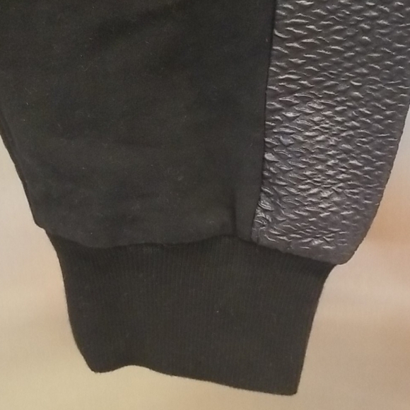 💕BLANC NOIR💕 City Tux Jogger Sweatpants in Black - Picture 10 of 12